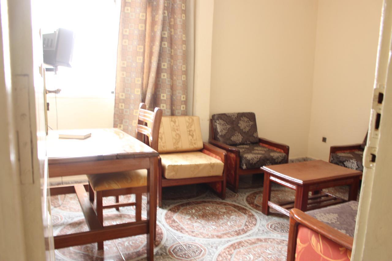 Meumi Palace ياوندي المظهر الخارجي الصورة